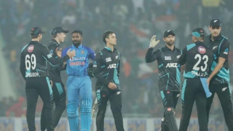 मुश्किल पिच पर 100 रन बनाने में भी टीम इंडिया के छूटे पसीने, आखिरी ओवर में ऐसे मिली जीत