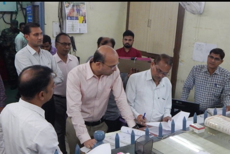 कलेक्टर ने किया तहसील कार्यालय का निरीक्षण राजस्व प्रकरण के जल्द निराकरण के दिए निर्देश