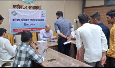 जनचौपाल में आए 60 आवेदन  कलेक्टर ने अधिकारियों को नियमानुसार कार्रवाई करने के दिए निर्देश