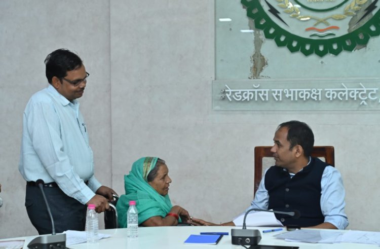 कलेक्टर डॉ. गौरव कुमार सिंह ने अपने सामने ही कराई प्रक्रिया पूरी, मिली बड़ी मदद