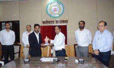 रायपुर के कई नामी प्रतिष्ठानों द्वारा अपने सेवाओं में छूट की घोषणा   मे-फेयर, बेबीलॉन, रामकृष्ण, नारायणा, बालाजी हॉस्पिटल में मतदाताओं के लिए कई ऑफर