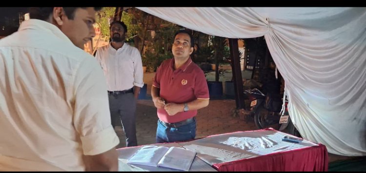 कलेक्टर पहुंचे देर रात को पहुंचे एसएसटी प्वाइंट, दिए आवश्यक निर्देश, देखी वाहनों की चेकिंग का इंतजाम