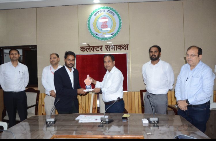 रायपुर के कई नामी प्रतिष्ठानों द्वारा अपने सेवाओं में छूट की घोषणा मे-फेयर, बेबीलॉन, रामकृष्ण, नारायणा, बालाजी हॉस्पिटल में मतदाताओं के लिए कई ऑफर