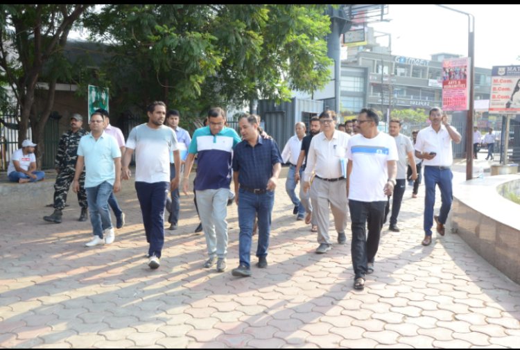 साफ-सफाई और परिसर के पाथवे के मरम्मत के दिए निर्देश मरीन ड्राइव में ओपन थियेटर बनाने कार्य योजना तैयार करने के निर्देश