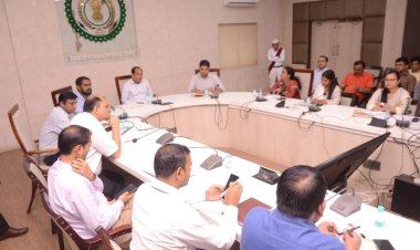 बिजली विभाग तारों के पास की झाडियों को हटाएं, शिकायतों का करें त्वरित समाधान   डायरिया, मलेरिया व मौसमी बीमारियों पर रखें नजर, इलाज का तुरंत करें इंतजाम