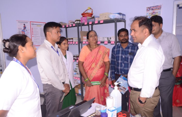 जब अस्पताल में कलेक्टर डाॅ. गौरव से नन्हे गौरव की हुई मुलाकात कलेक्टर ने पूछा- इलाज और दवा मिल रहा, मरीज बोले-हां मिल रहा है