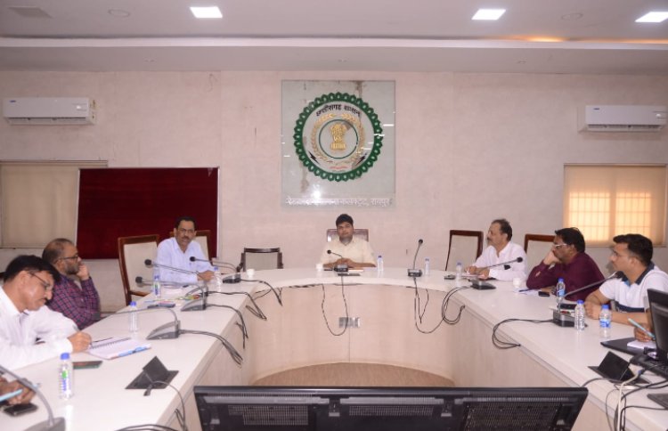 रायपुर में वृहद रोजगार मेला का होगा आयोजन विभिन्न सेक्टरों में हजारों को दिए जाएंगे रोजगार आवेदकों को गूगल फाॅर्म में किया जाएगा पंजीयन