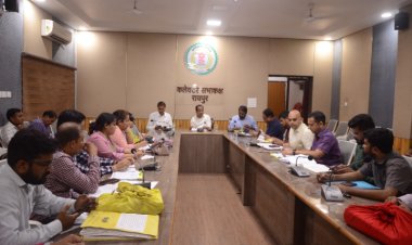 कलेक्टर डाॅ. गौरव सिंह की अध्यक्षता में नियमितिकरण का लिया गया निर्णय