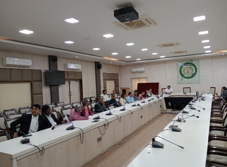 लाइट, माइक, वाहनों समेत प्रचार सामग्री के व्यय मानक दर निर्धारित उप जिला निर्वाचन अधिकारी ने ली राजनैतिक दलों और प्रतिनिधियों की बैठक