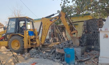 शंकर नगर स्थित जोन कार्यालय गार्डन के पीछे अवैध निर्माण हटाया जुर्माना लगाने दिया निर्देश