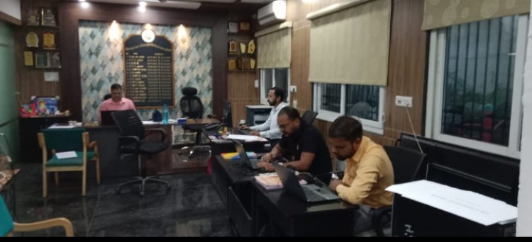 आयुष्मान शाखा को ग्राउंड फ्लोर में शिफ्ट कलेक्टर ने निरीक्षण के दौरान दिया था निर्देश