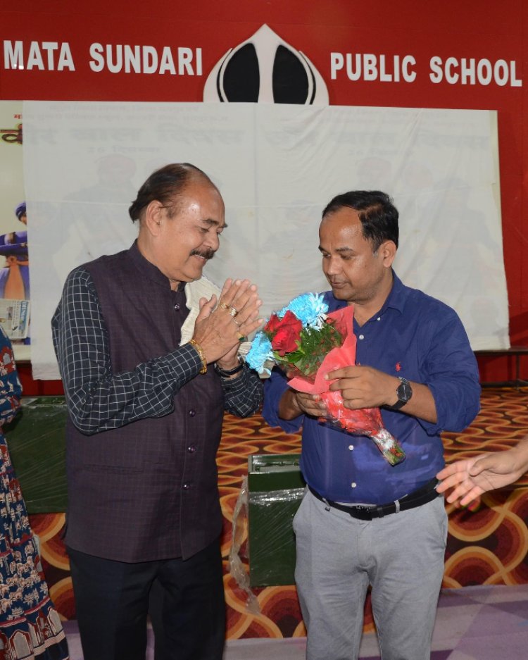 कार्यकाल के अंतिम क्षणों तक कार्य करना वाला अधिकारी कर्मवीर- कलेक्टर डॉ सिंह