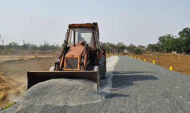 सुशासन तिहार का असरः आवेदनों पर कार्रवाई शुरू   ग्राम जोता में चला बुलडोजर, अवैध प्लॉटिंग पर लगाई रोक