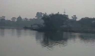 खारुन नदी तट पर अवैध रेत उत्खनन के विरुद्ध संयुक्त कार्रवाई   रायपुर–दुर्ग के खनिज अमले ने सक्शन मशीन व चैन माउंट मशीन जब्त की