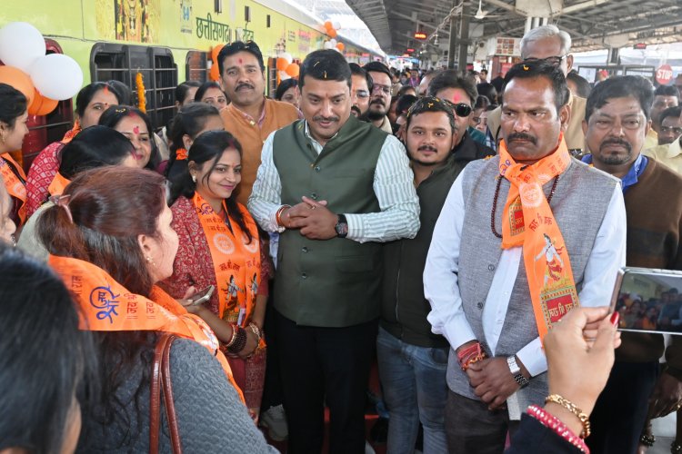 श्री रामलला दर्शन योजना संभाग से 850 और जिले के 225 श्रद्धालु अयोध्या धाम के लिए हुए रवाना