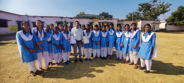 राष्ट्रीय ताइक्वांडो प्रतियोगिता में पौसरा की छात्राओं ने जीता पदक