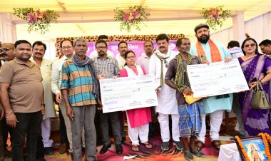 मिट्ठूनवागांव में हुआ जिला स्तरीय समाधान शिविर, 513 आवेदन मिले