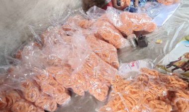इंडिया ‘A’ टीम में चयनित युवा क्रिकेटर आयुष पांडे का कलेक्ट्रेट में सम्मान