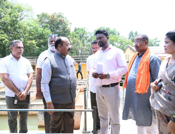उप मुख्यमंत्री श्री अरुण साव का बस्तर में कार्यों के निरीक्षण का तीसरा दिन जावंगा कॉलेज भवन, जल जीवन मिशन और स्वच्छता दीदियों के कार्यों को देखा 