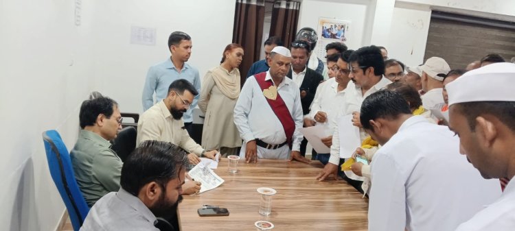 कलेक्टर ने जनदर्शन में सुनी लोगों की समस्याएं  अधिकारियों को दिए त्वरित निराकरण के निर्देश
