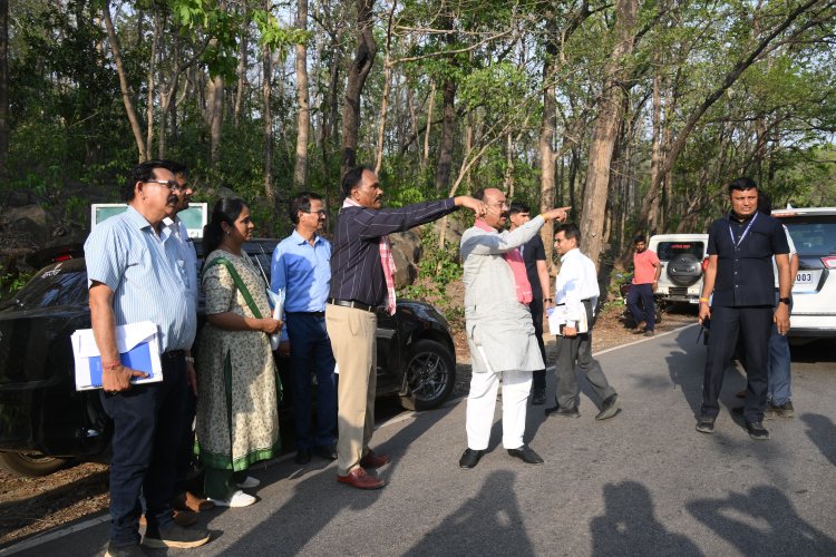 उप मुख्यमंत्री श्री अरुण साव के बस्तर प्रवास का दूसरा दिन : मिशन अमृत, राष्ट्रीय राजमार्ग और तालाब सौंदर्यीकरण कार्यों का किया निरीक्षण