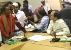 कलेक्टर ने जनदर्शन में सुनी लोगों की समस्याएं  अधिकारियों को दिए त्वरित निराकरण के निर्देश
