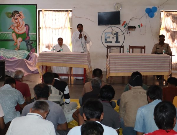 केंद्रीय जेल में ब्रह्माकुमारी संस्था द्वारा आध्यात्मिक एवं प्रेरणात्मक कार्यक्रम का आयोजन
