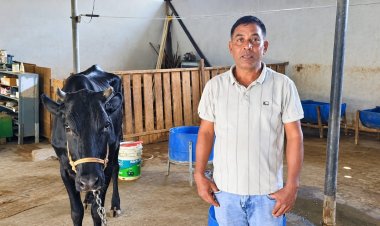 सेवा संकल्प अभियान: सेवा की कहानी *सौर सुजला योजना ने बदली किसान कार्तिक की खेती की तस्वीर* 