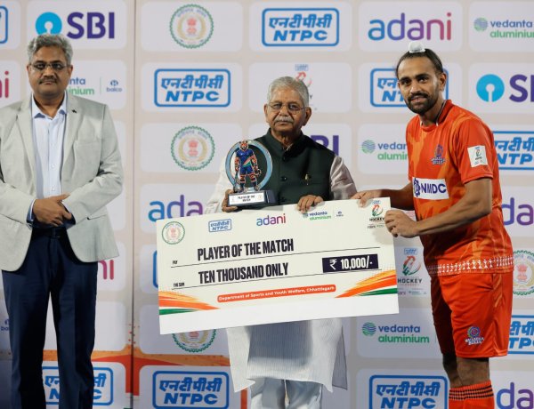 जसकरण सिंह के पांच गोलों के बावजूद बैलाडीला बुल्स जीत से दूर, संस्कारधानी स्ट्राइकर्स ने 5-5 से ड्रॉ कराया मुकाबला